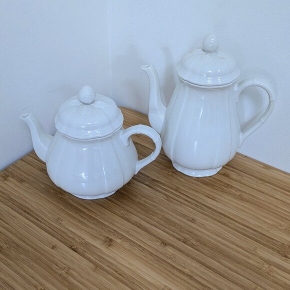 Villeroy & Boch Manoir Teapot and Coffee Pot Set in Classic White Porcelain - Picture 1 of 5